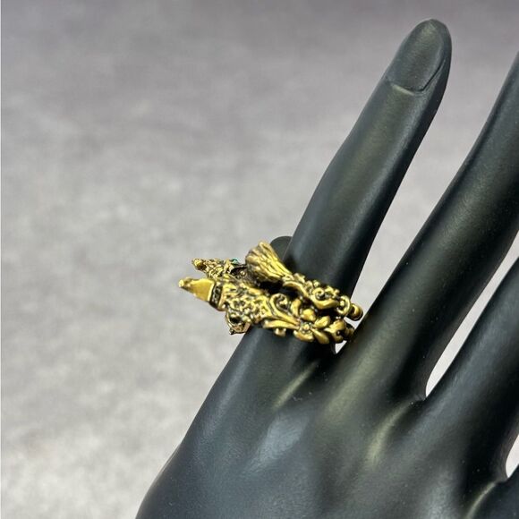 Gucci Rare Stone Dragon Gold Tone Medium Ring 8 - Picture 4 of 9